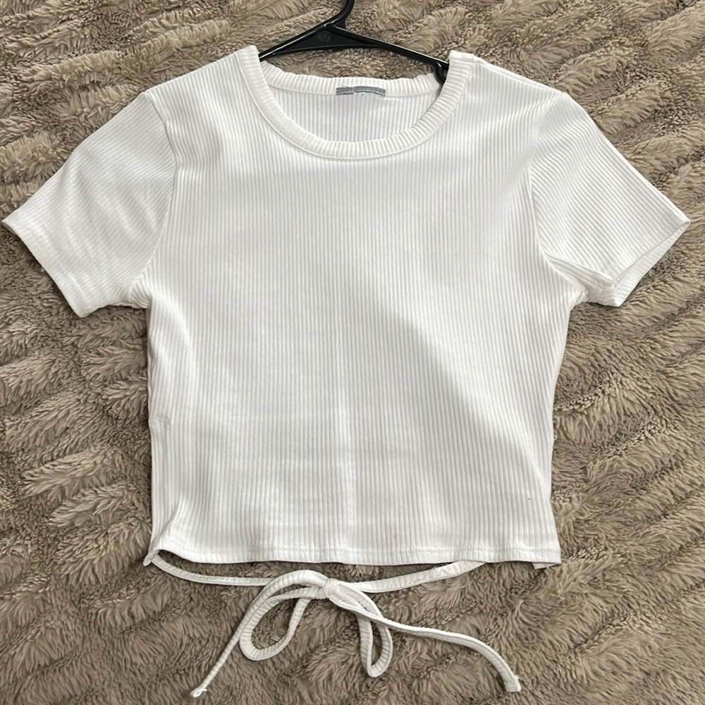Papaya, crop top with tie in back, size S, white color.